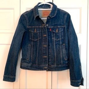 Levi’s Jean Jacket size:Small